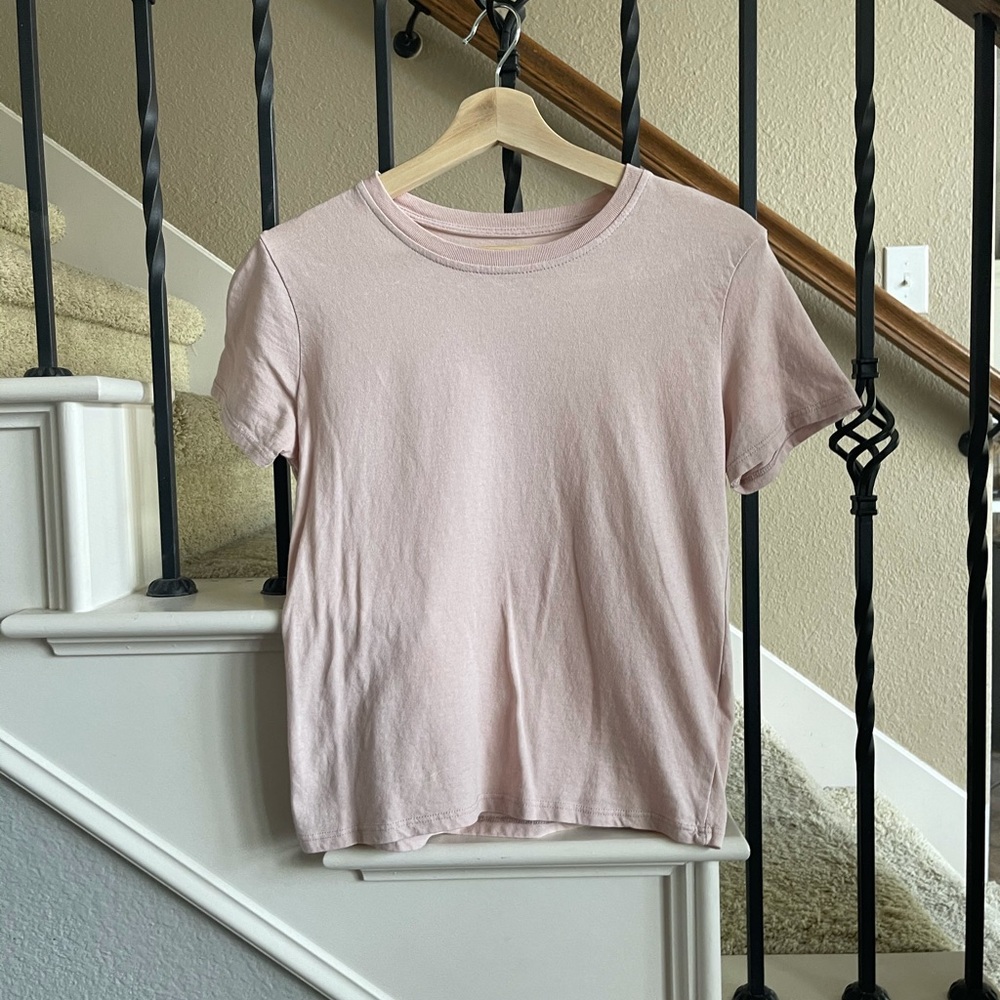 Brandy Melville pink top